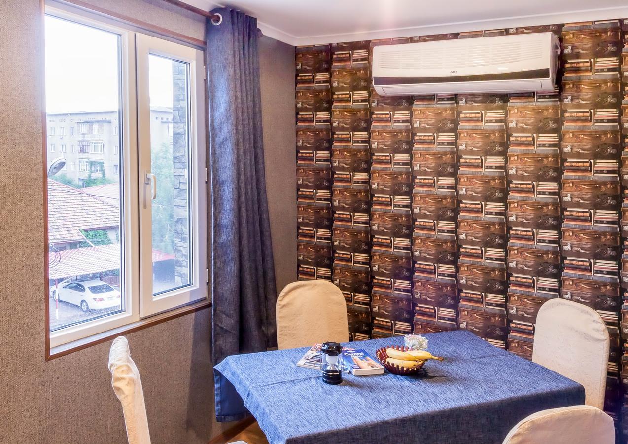 Salut Hotel Bichkek Extérieur photo