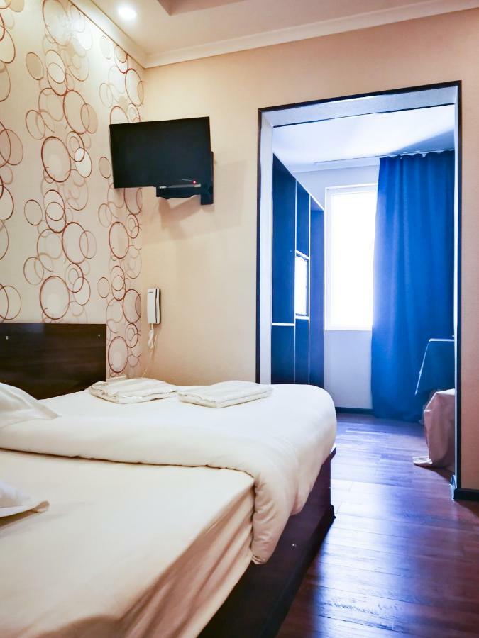 Salut Hotel Bichkek Extérieur photo