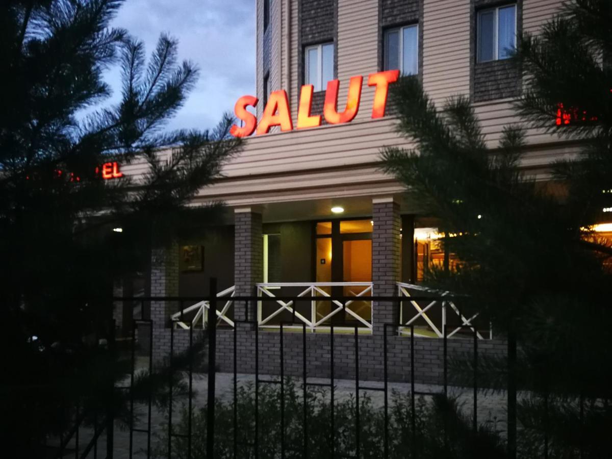 Salut Hotel Bichkek Extérieur photo